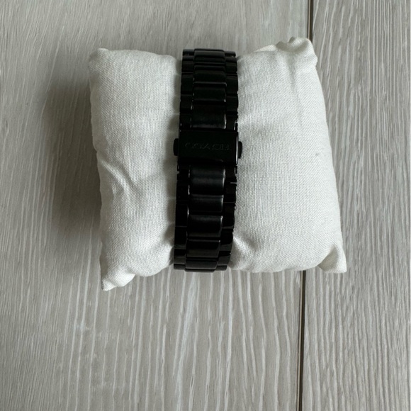 Coach watch - Picture 4 of 16